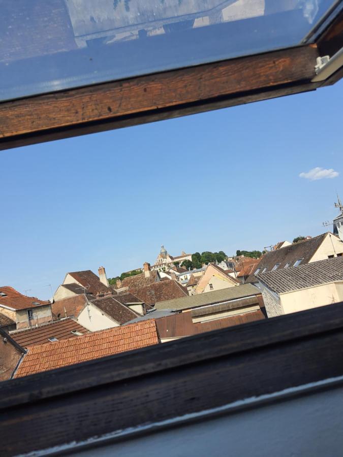 Détente provinoise Provins Exterior foto